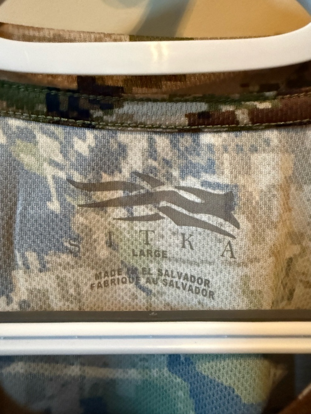 Men's Camo Long-Sleeve Performance Shirt - Green/Brown - Picture 3 of 3